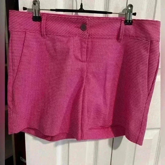 Isaac Mizrahi Pink Polka Dotted Shorts Womens size 4. 5” inseam. - Picture 1 of 6